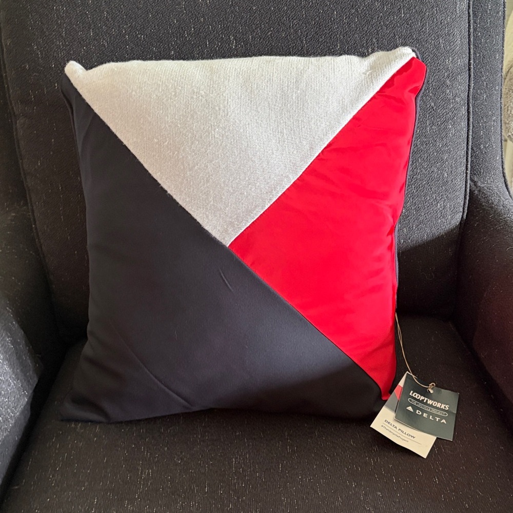 Looptworks Delta Airlines Accent Pillow